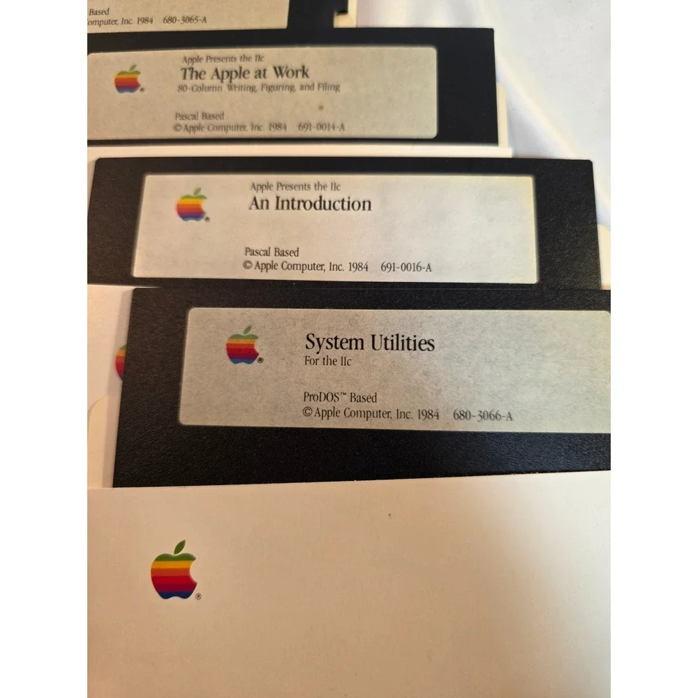 Apple vintage 1984